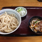 つきじ - 肉汁うどん並580円