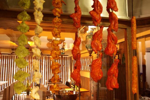 BOMBAY INDIAN DINING Ujina Ten photo 4