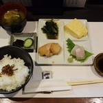 梵 - ランチのおかずプレートなど