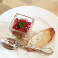 レストラン リッシュ - 2015.クリスマスランチ
                【アミューズ】
                鮪・蟹・アボガドが入っており、よくかき混ぜていただきます。
                素材の味を損なわない程度の味付けで美味でした。