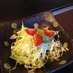 この鉄板だとウマいが9割の店 ぽんぽこ本゜舗 - ランチサラダ