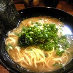 じなりや - 中盛ラーメン ７５０円