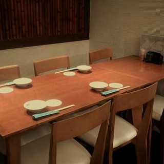 6名様テーブル