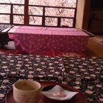 如意輪寺　お茶処 - H27/4お抹茶と和菓子に桜風景