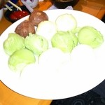 金獅子のヤキニク - アイス13個盛りwチョコ、バニラ、柚子、抹茶