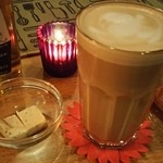 カフェ バイロンベイ - カフェラテtall650円