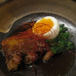 小料理 すず乃 - 桃豚の角煮