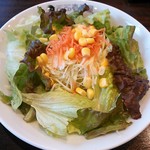 ヤサイサラダ　185円