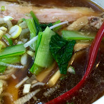 めだかタンタン - 28.1.16
      太麺の魚介。スープが絡まって抜群に美味いです。