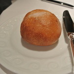 ラ・トルテュ - 美味しいパン