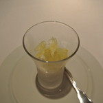 ラ・トルテュ - 生姜のグラニテ　柚子風味の寒天
