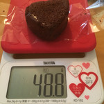 R-Heart - ロイヤルハート 48.6g ¥399
                      ガトショなのにトロけるショコラの部分があって不思議な食感…❤︎ごろっとチョコが入ってる訳ではなく、さり気ないのも◯♪
                      2015年12月購入