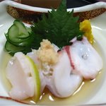 うず潮 - 小鉢：酢の物（ホタテ、たこ、カニ〜）