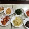 Buyeong Hall - 料理写真:キムチの小皿