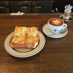 コーヒーハウス ニシヤ - クロックムッシュ（650円）カプチーノ（500円）