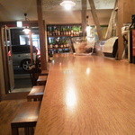 自然派ワイン＆ナチュラルチーズ vinvino - 店内