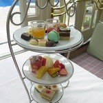 Sofitel Legend Metropole - ハイティー（俯瞰）