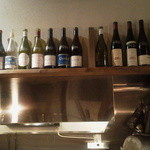 自然派ワイン＆ナチュラルチーズ vinvino - ボトルに価格あり判りやすい