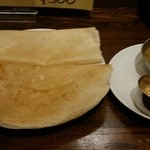 ケララの風II - ドーサ、サンバル、チャットニーのセット