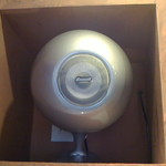 ザ リビング - カウンター席の上に仕込まれているスピーカーEclipse