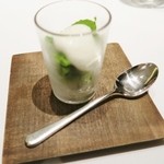 カンテサンス - 春菊のソルベ、オリーブオイルの泡