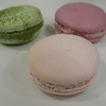 アシッドラシーヌ - マカロン フランボワーズ ラムレーズン マッチャ