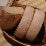 トラットリア ジリオロッソ - 自家製トスカーナパン