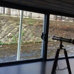 エンジェル ライブラリー - ミニ望遠鏡の眺めは？