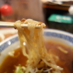 寿楽 - 麺はいさみの自家製麺みたいな感じ