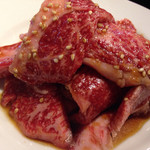 仙峰苑 - この肉の量！サシの入り方も素晴らしい！