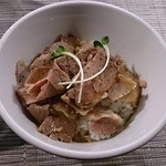 鶏そば ロースト豚丼セット（1000円）の豚丼