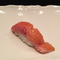 おたる政寿司 銀座 - 天然の鮭