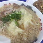 来来亭 - ワンタン麵とチャーハン