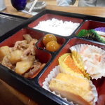 つるだ食堂 - おまかせ弁当は750円