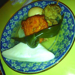 おてん - 牛スジ串、たまご、はんぺん、にんにくの芽、そしておまけの昆布