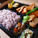 イシノナカ - イシノナカの健康お弁当ＢＯＸ　￥850～