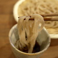 自家製粉石臼挽きうどん 青空blue 本店 - 自家製粉粗挽きざるうどん　
