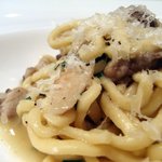 カンブーザ - フレッシュのぽってりとした“ポルチーニ”です