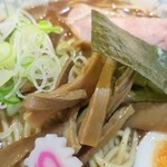 綾瀬 大勝軒 - メンマは胡麻油の風味がしてイイ感じでした！