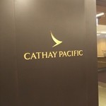 Cathay Pacific First and Business Class Lounge - 改装されたCayhayPacificnのLounge