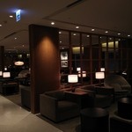 Cathay Pacific First and Business Class Lounge - 