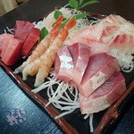 お食事処水仙 - 本マグロ、ぶり、タイ、平目、赤海老
