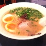 鳳凛 - 『味玉ラーメン』様（750円）過積載にもほどがある・・・