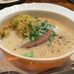 ビストロ サンジャック - カキのクリームチャウダー