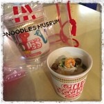 カップヌードルミュージアム - カップヌードルソフト¥300
めちゃまず！(T_T)