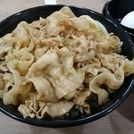 伝説のすた丼屋 - 丼を覆い尽くす豚バラ