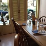 TASTE THE WORLD - 雪のせいか僕一人に若い女性2人が朝食を作ってくれました。