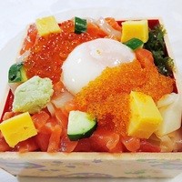 寿司和食しかま - まかない丼　1080円　（＾＾