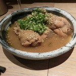 近江鶏の手羽元甘辛味噌煮4本（580円）