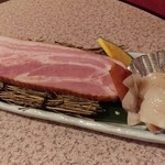 かねだ焼肉店 - 厚切りベーコン　410円　　ホタテ　667円